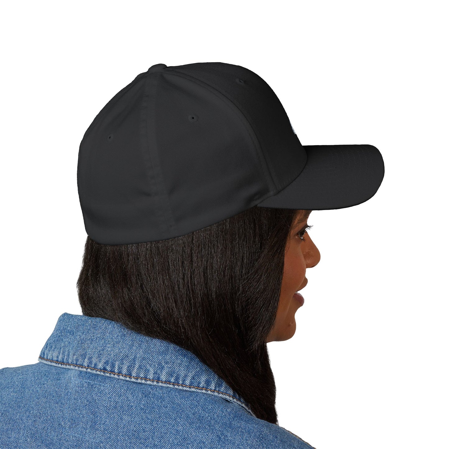 Logo's Embroidered Cap with Star Design, Fashionable Hat for Outdoor Activities, Gift for Friends, Stylish Accessory