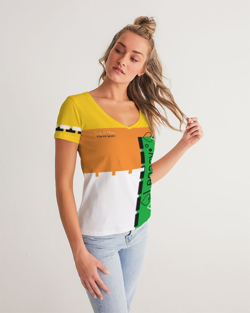 Crazy mix Women's V-Neck Tee