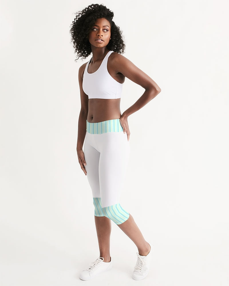 Pin stripes BY MARVIN JEANS Women's Mid-Rise Capri