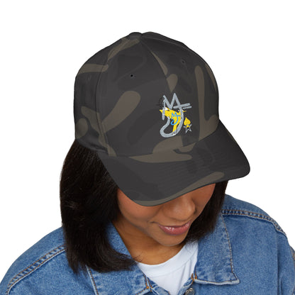 Logo's Embroidered Cap with Star Design, Fashionable Hat for Outdoor Activities, Gift for Friends, Stylish Accessory